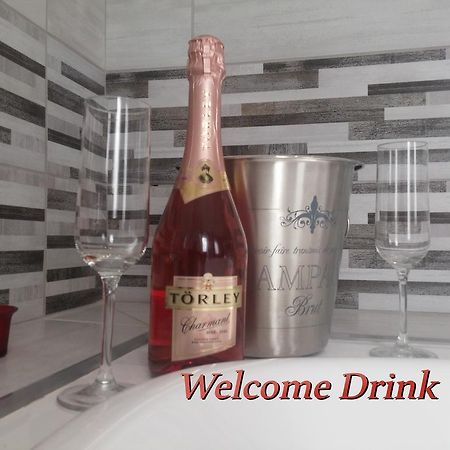 Velnoek Luxus Apartman Makó Esterno foto