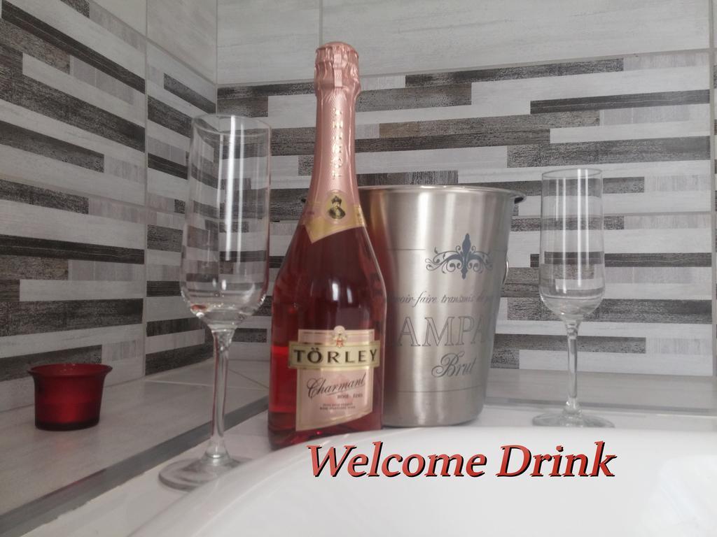 Velnoek Luxus Apartman Makó Esterno foto
